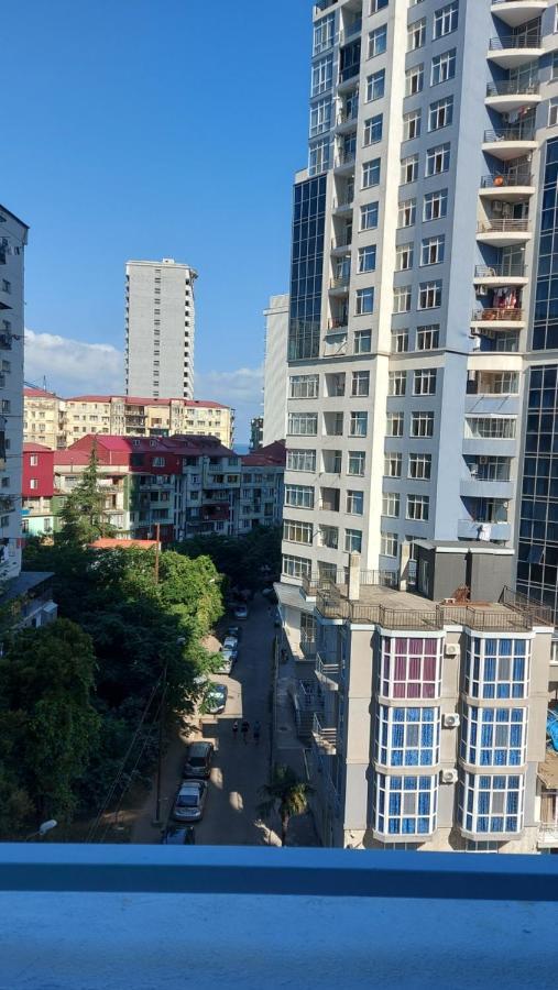 Andrew'S 2 Rooms Apartment In Batumi Ანდრიას 2 Ოთახიანი Აპარტამენტი Ბათუმში Exterior foto